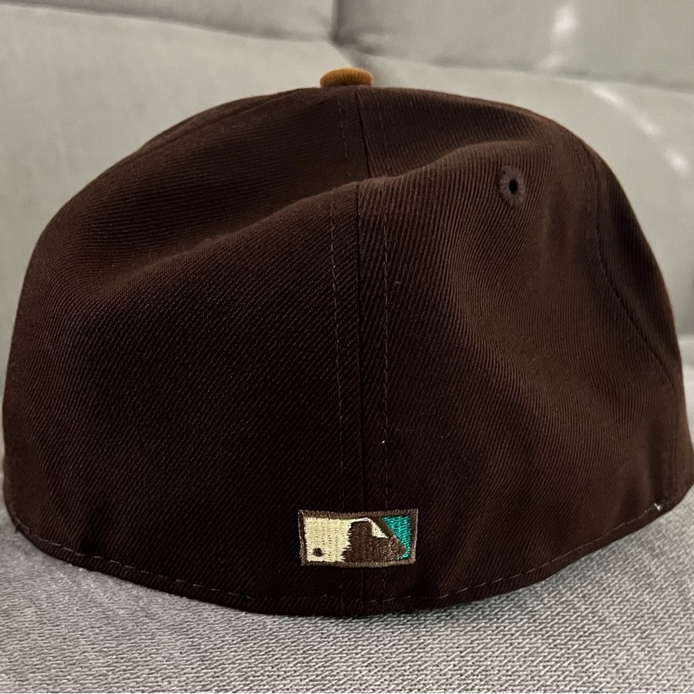 Angels Fitted - Picture 3 of 4